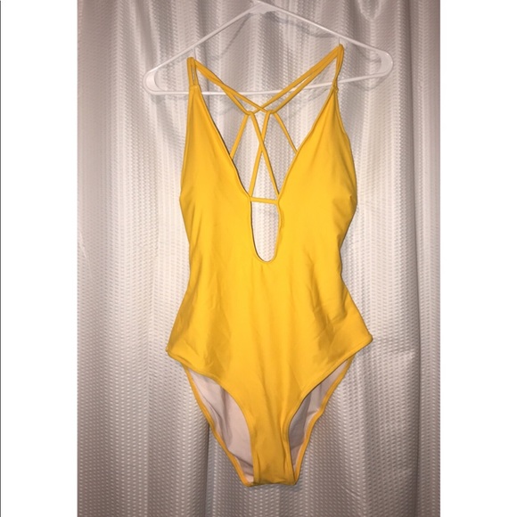 Cupshe Yellow Onepiece -XL - Picture 1 of 2
